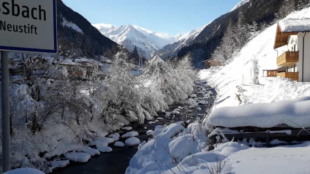 Apartment Jasmin Neustift im Stubaital Luaran gambar